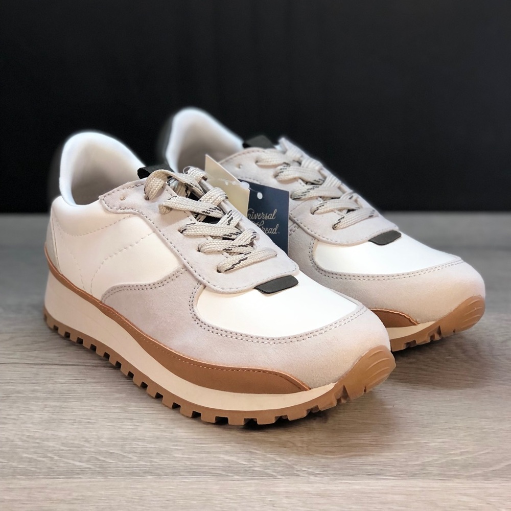 UNIVERSAL THREAD Maria Sneakers - Picture 5 of 11